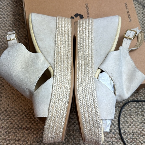 NWOT - CORDANI, Elenor - Beige Suede Sling Back Espadrille - Size 41 (9.5/10 US) - Picture 6 of 16